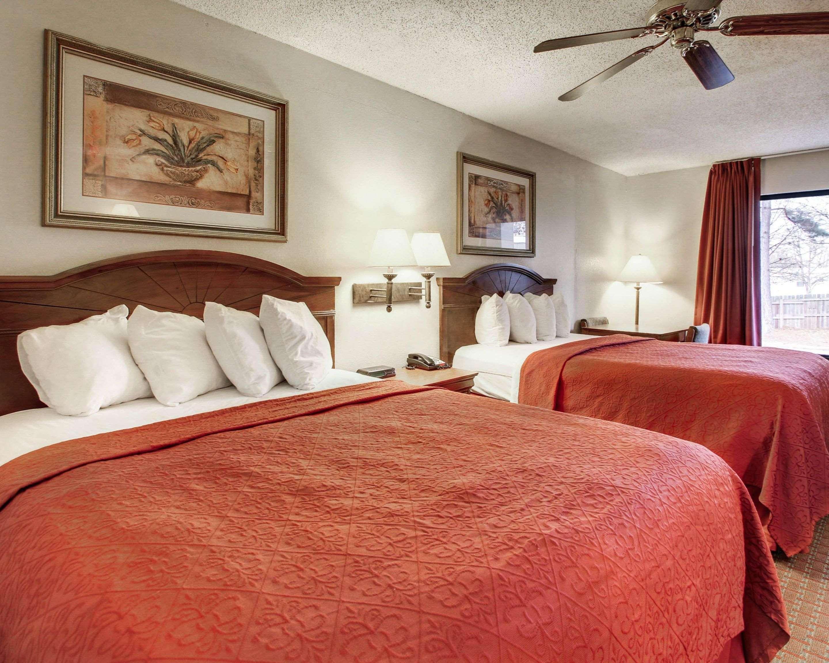 Quality Inn & Suites Clinton Exteriér fotografie