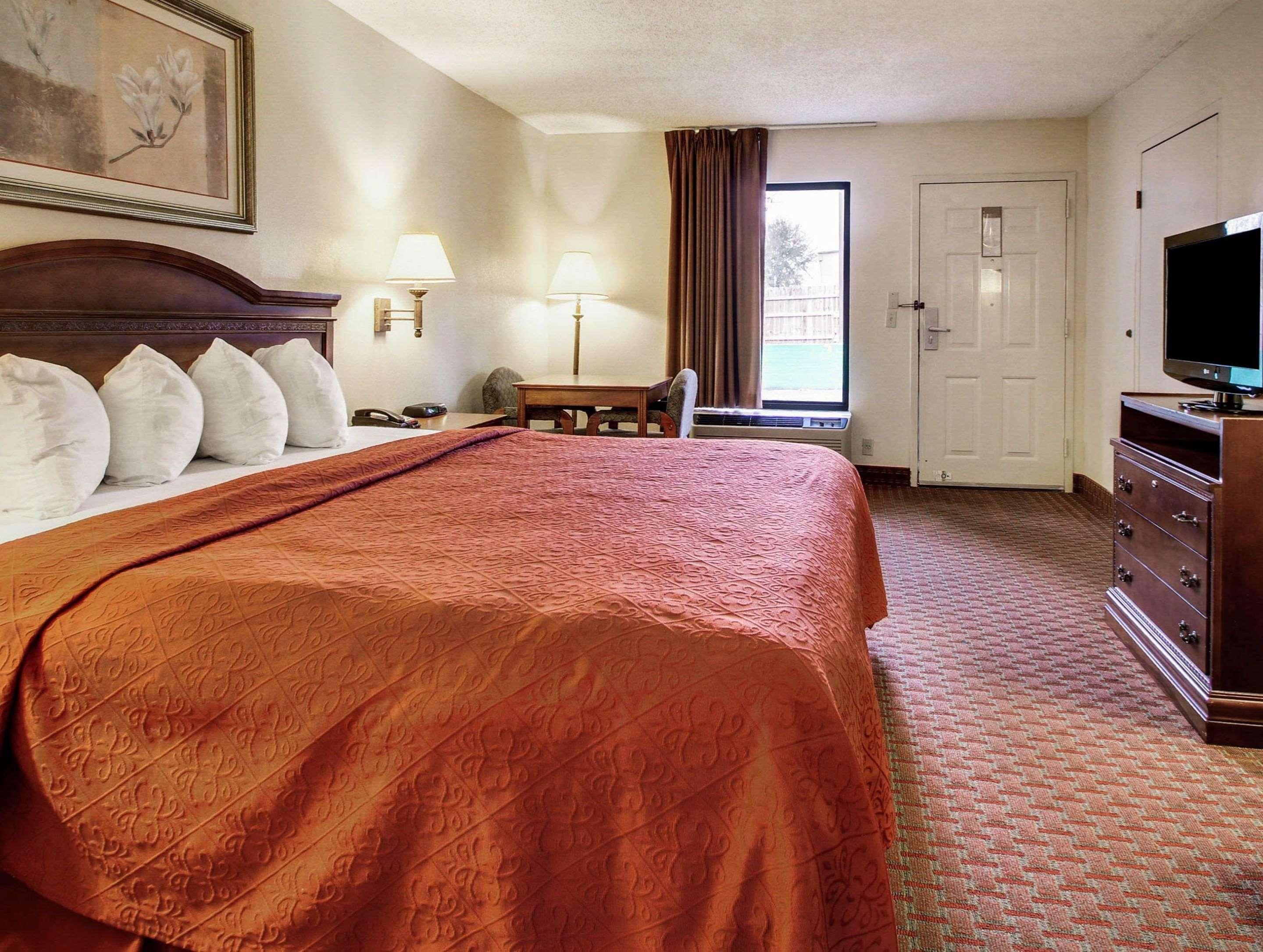 Quality Inn & Suites Clinton Exteriér fotografie