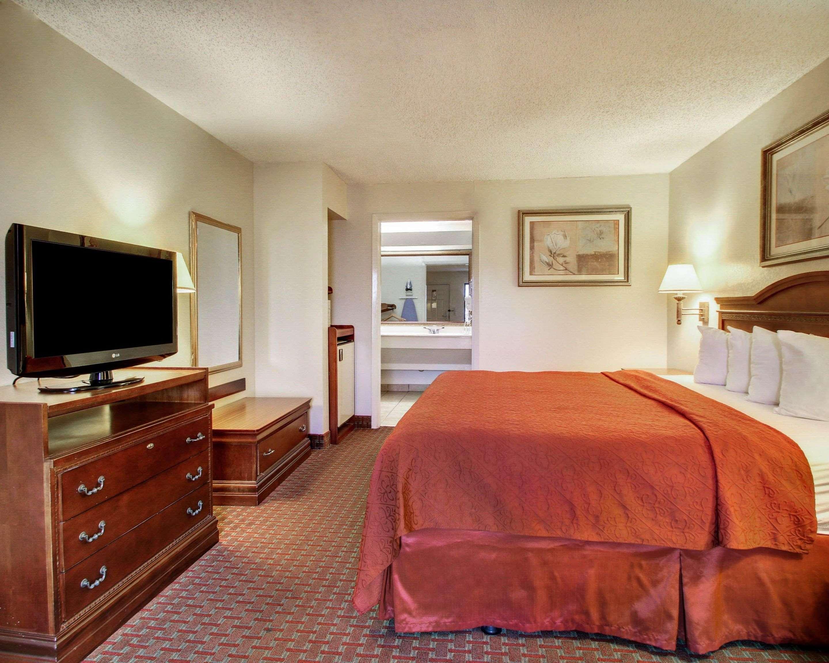 Quality Inn & Suites Clinton Exteriér fotografie