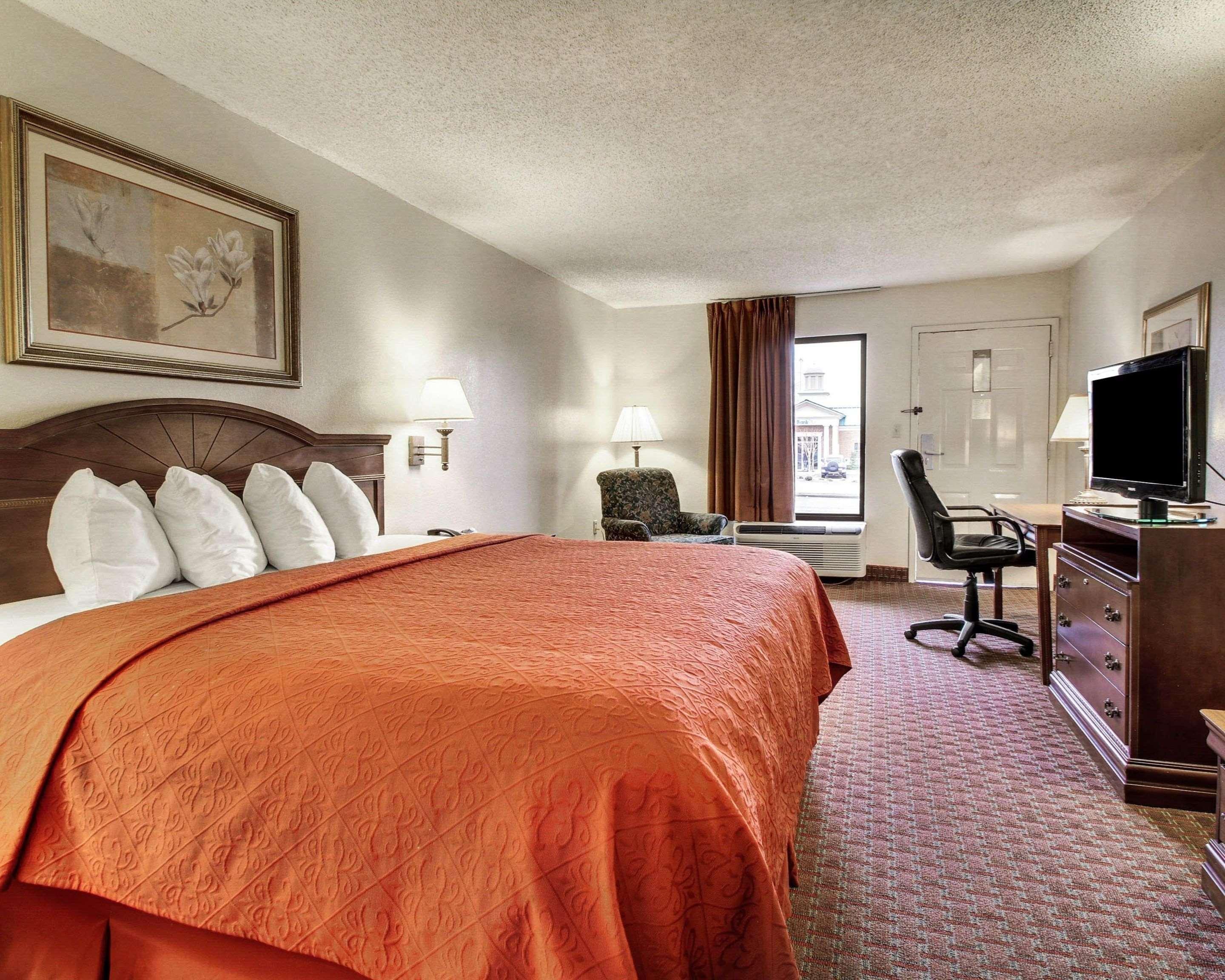 Quality Inn & Suites Clinton Exteriér fotografie