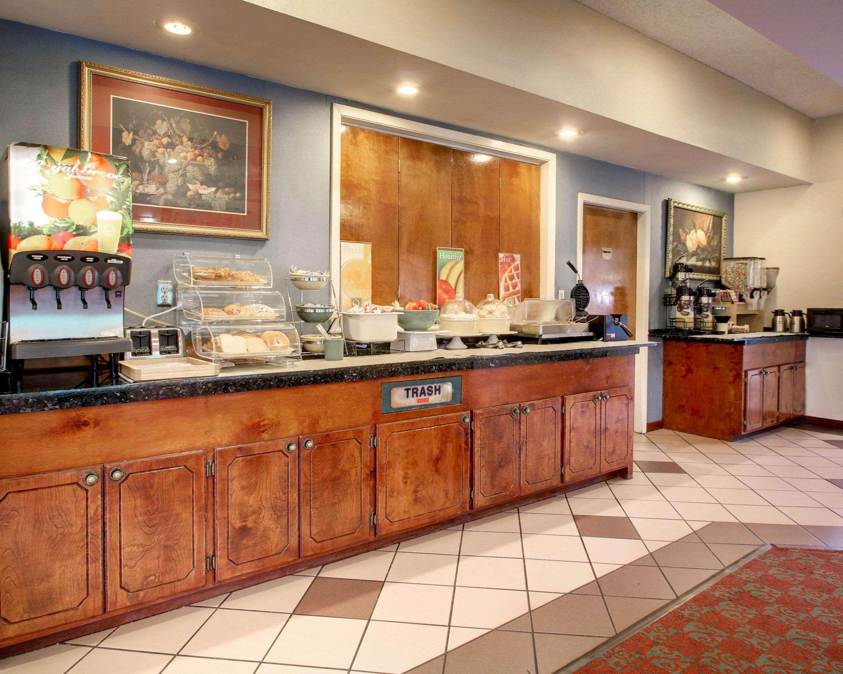 Quality Inn & Suites Clinton Exteriér fotografie
